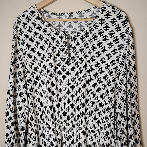 Old Navy Printed Dress Black/White Keyhole XXL Long Sleeve Elastic Waist Lined - Picture 3 of 8